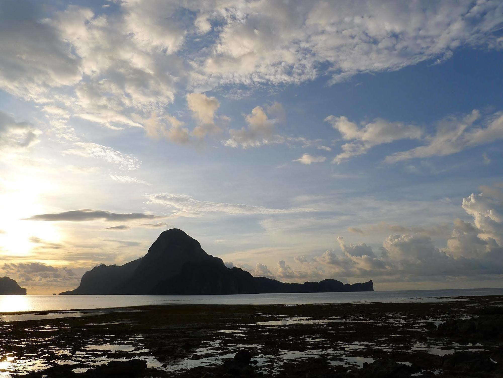 El Nido Beach Hotel Esterno foto